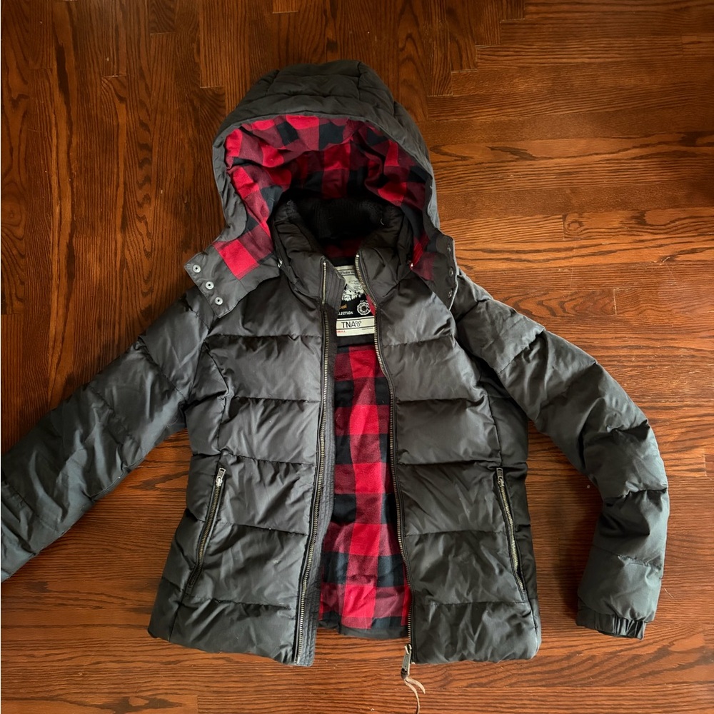 TNA Aritzia Down Puffer Jacket size small